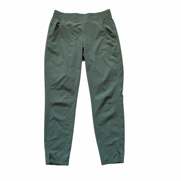 Eddie Bauer Women's Traveler Ankle Pants - Picture 2 of 9